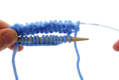 Knit in the Round on Circular Needles - PurlsAndPixels